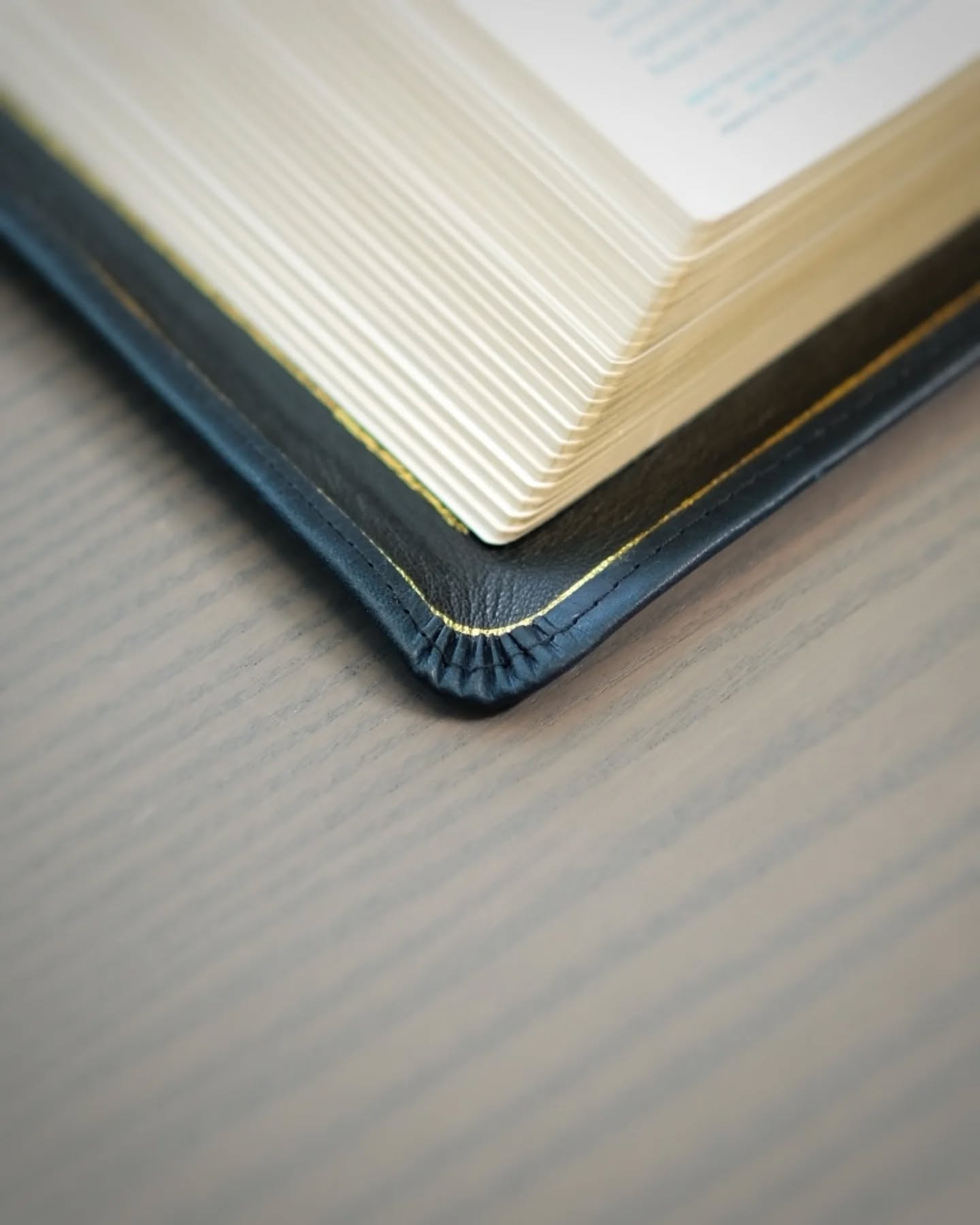 Black Badalassi Carlo Waxy NKJV thumbnail 4