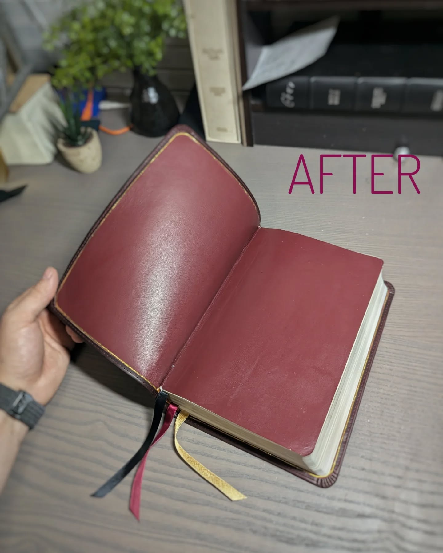 Sapphire Blue Leather ESV thumbnail 10