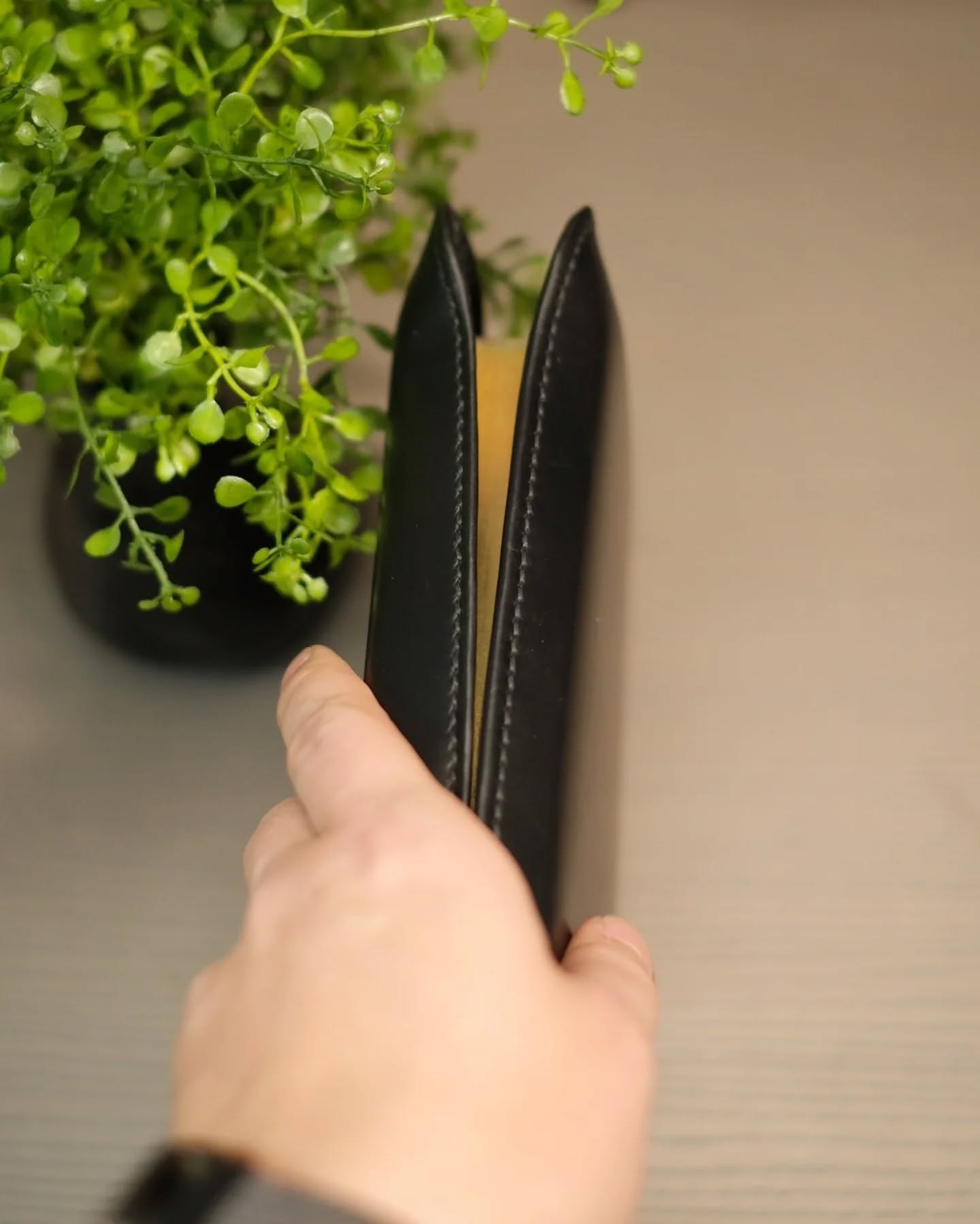 Black Horween Chromexcel NKJV thumbnail 7