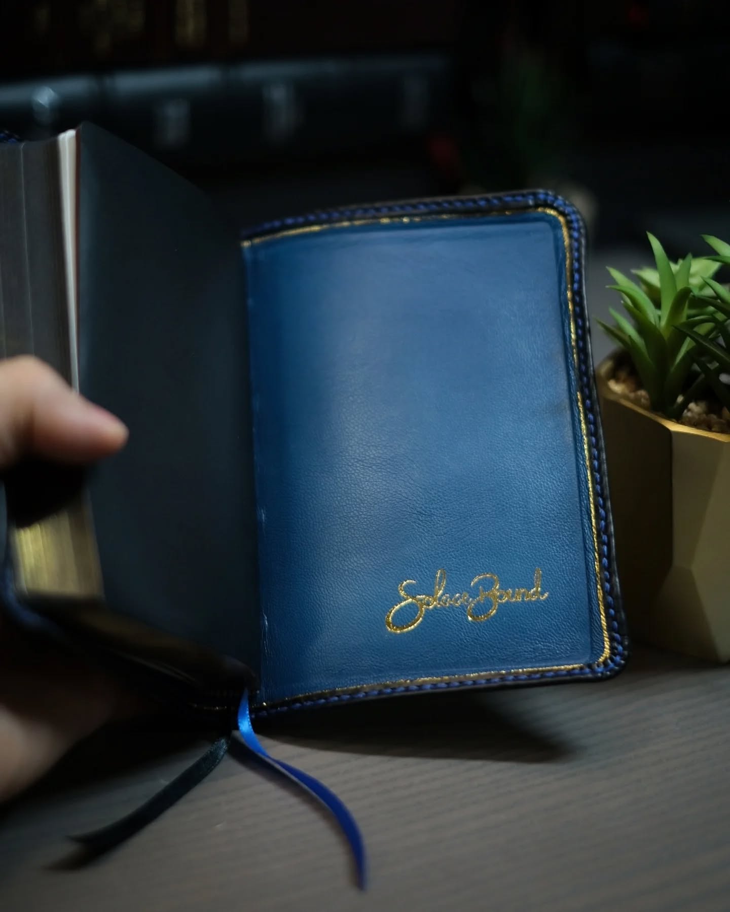 Black Horween Chromexcel ESV thumbnail 5