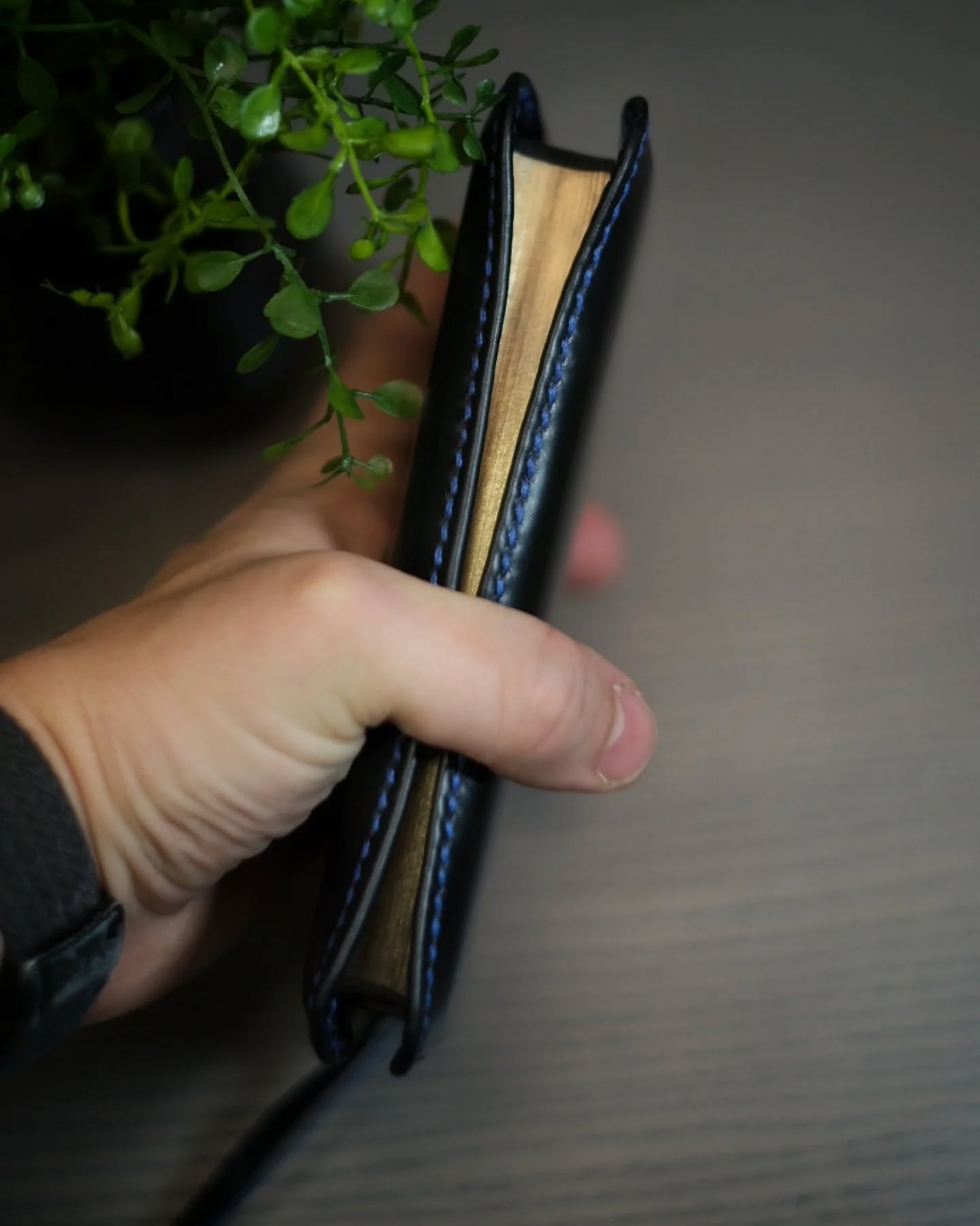 Black Horween Chromexcel ESV thumbnail 6