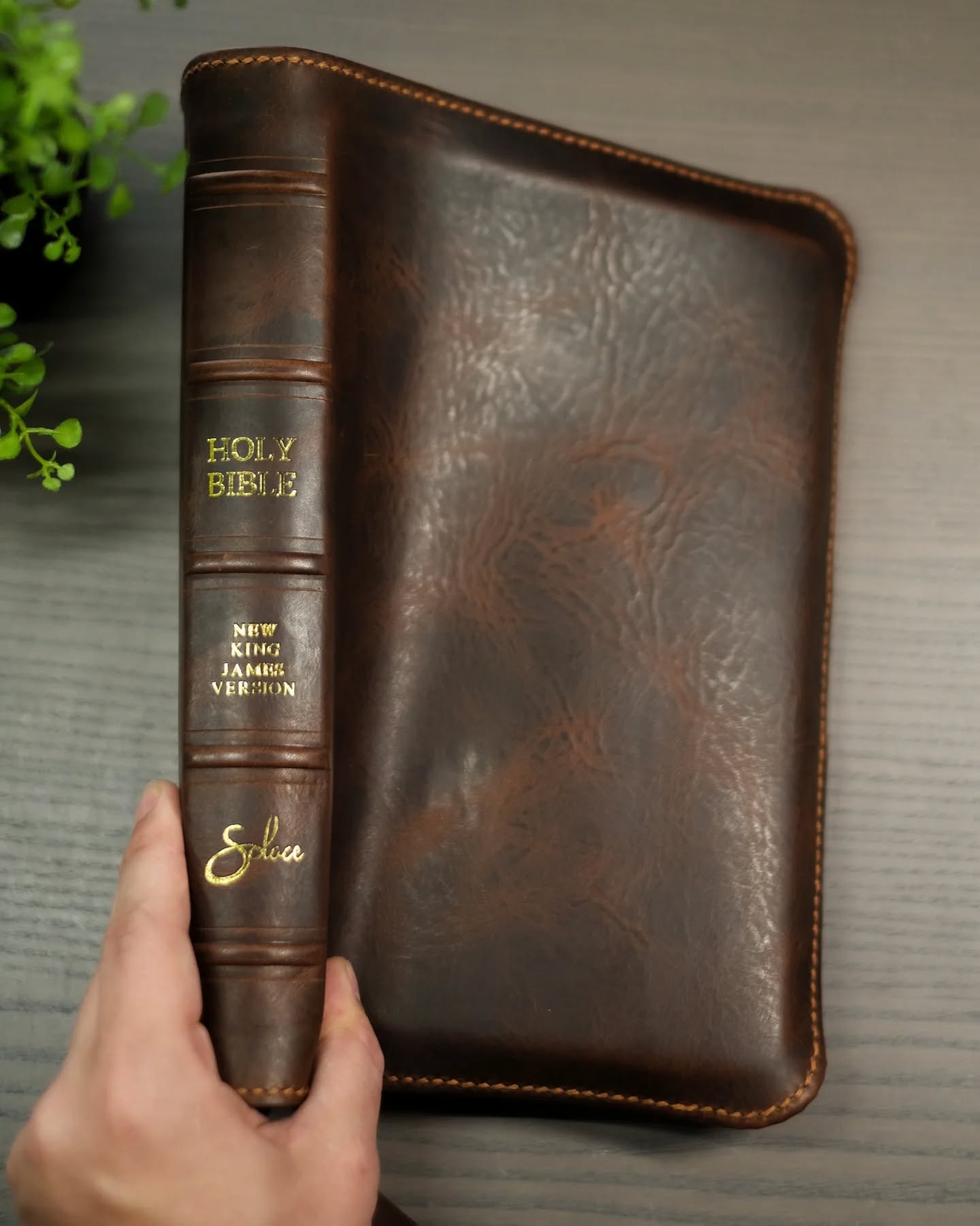 Brown Badalassi Carlo Waxy NKJV thumbnail 6
