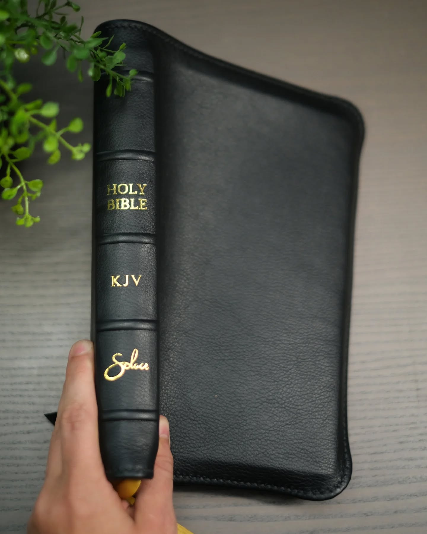 Black Cowhide KJV thumbnail 4