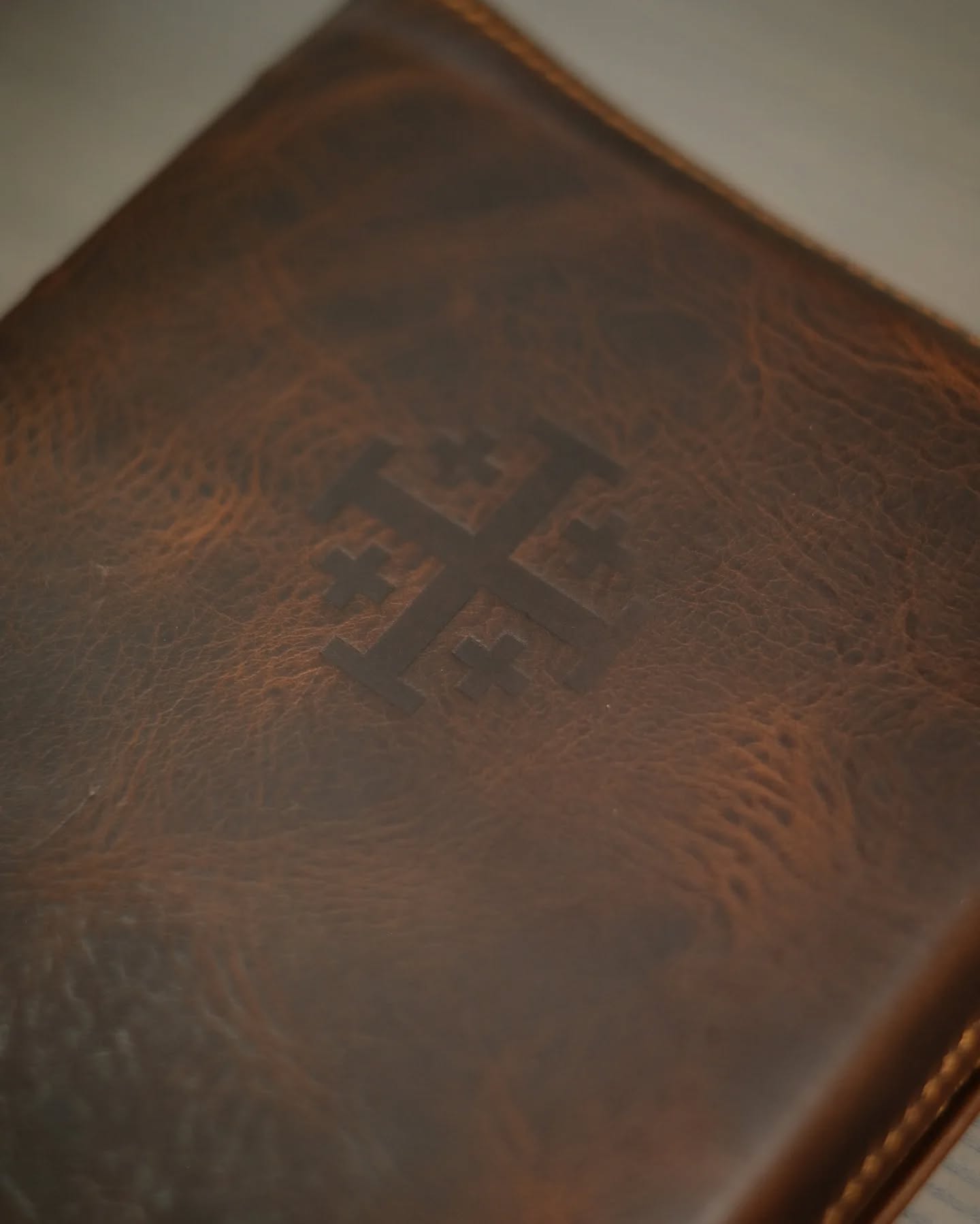 Brown Badalassi Carlo Waxy ESV thumbnail 4