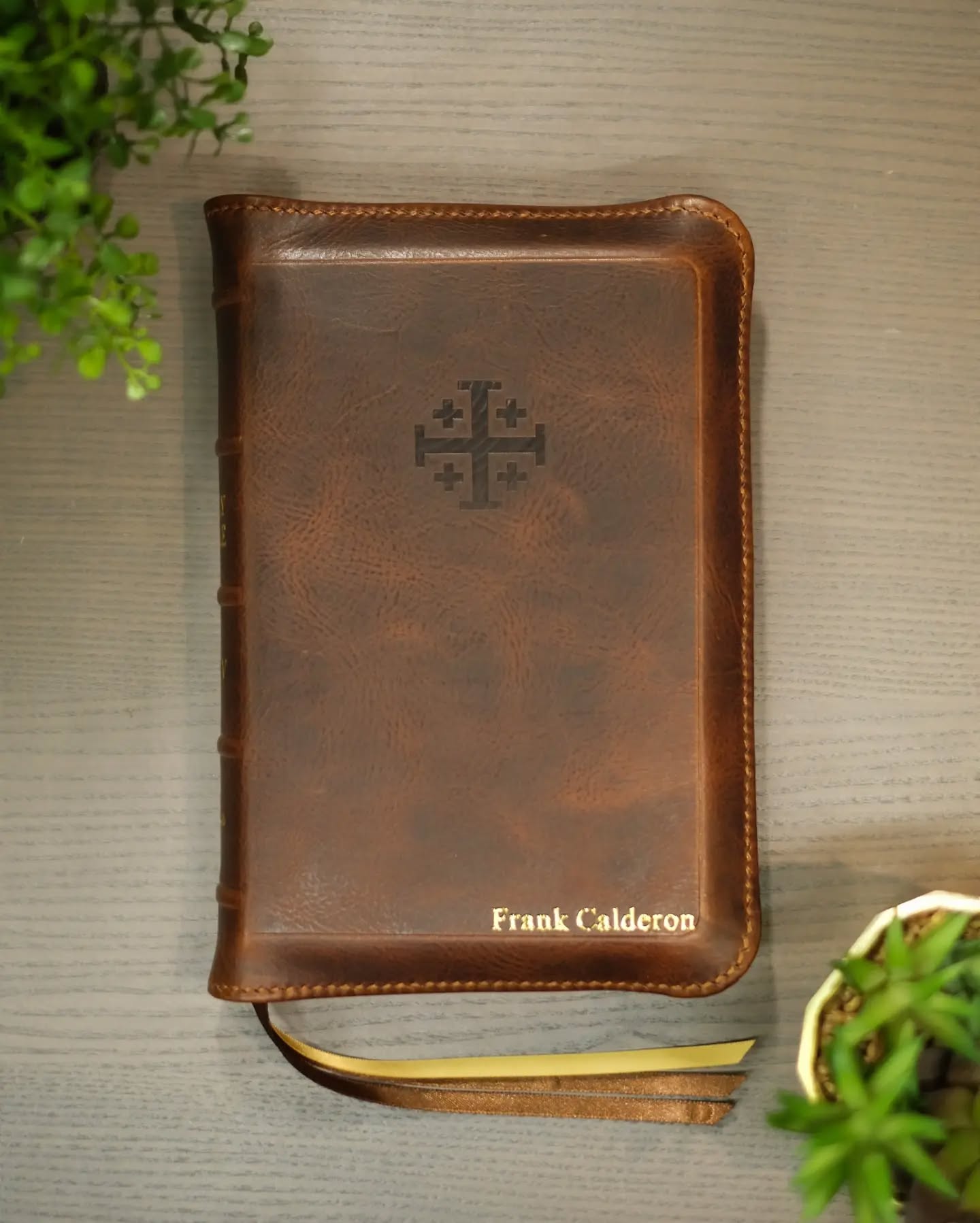 Brown Badalassi Carlo Waxy NKJV thumbnail 2